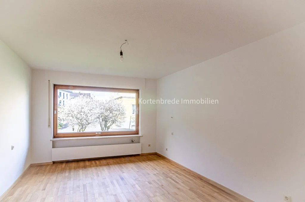 Immobilienangebot - Bobingen - Alle - Großzügige, ebenerdige Gewerbefläche in Bobingen - ideal für Kanzlei, Ing.-Büro, Personalwohnheim
