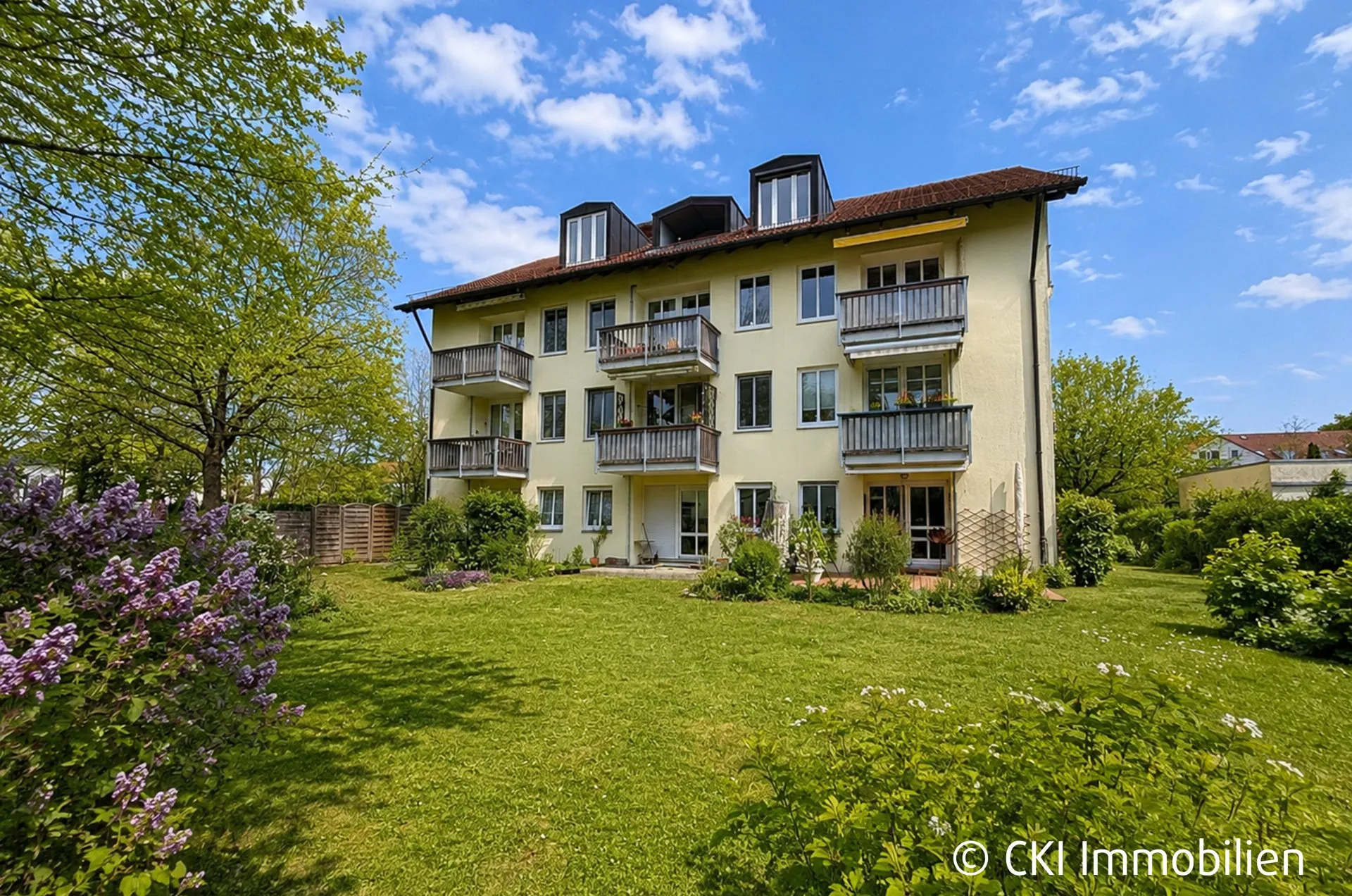 Immobilienangebot - Höhenkirchen-Siegertsbrunn - Alle - Frei ab 1.8.26! 
Helle 2 Zi.-ETW mit Westbalkon 
in Höhenkirchen-Siegertsbrunn 
im Lkr. München