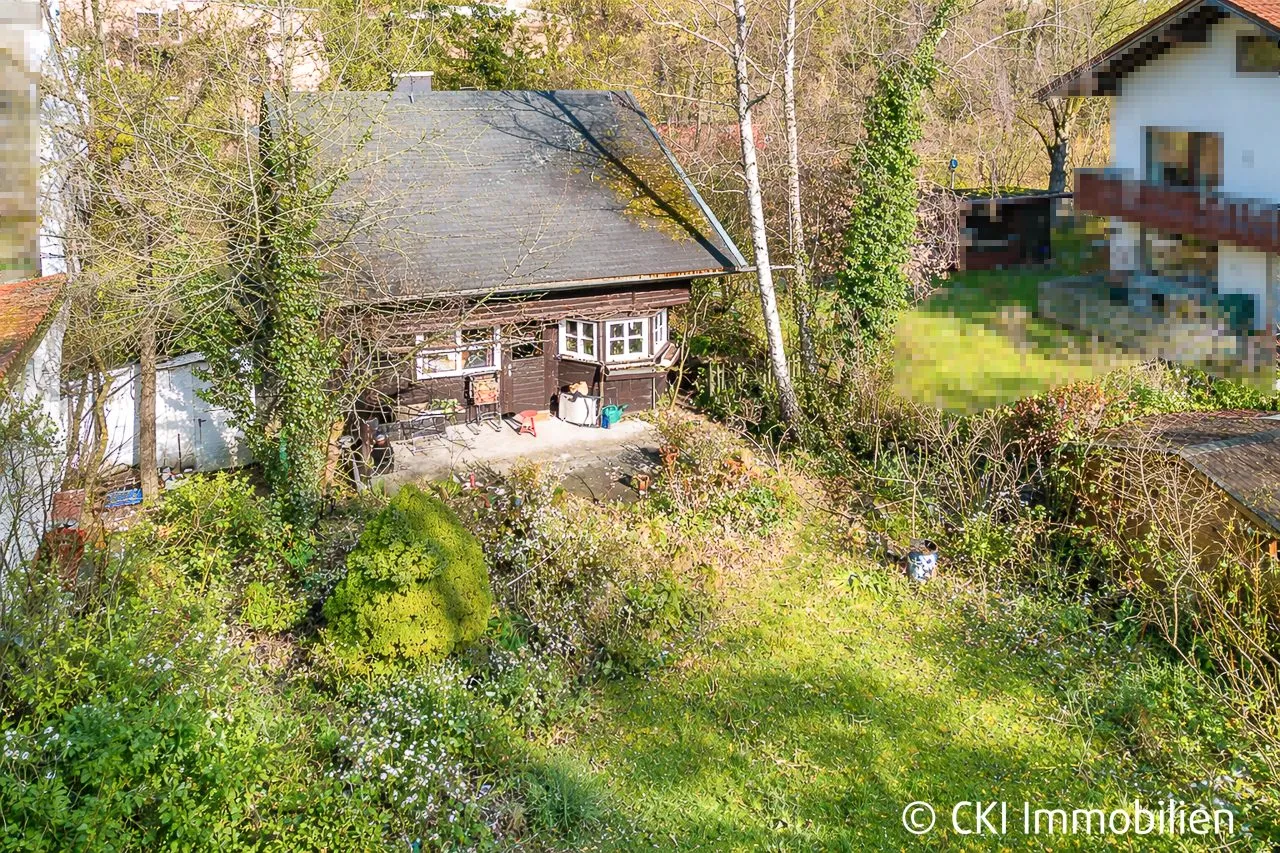 Immobilienangebot - Krailling - Grundstücke - Krailling im Würmtal
Sonniges Grundstück mit idyllischem Isartaler Holzhaus und gutem Baurecht