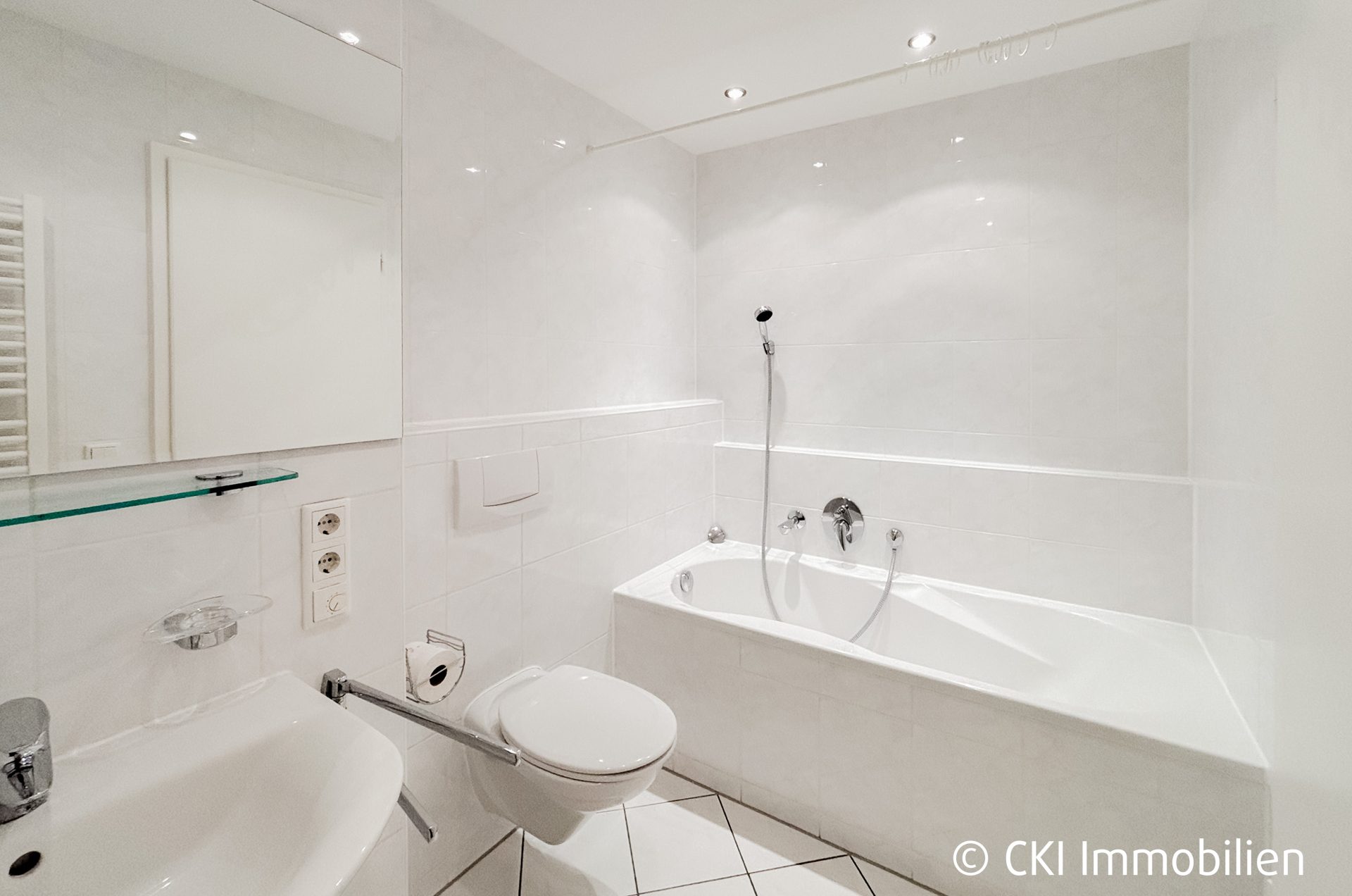Immobilienangebot - München - Alle - Pasing-Obermenzing! Freie, sehr helle 2-Zi.-ETW mit großem Südbalkon in sehr schöner Wohnlage