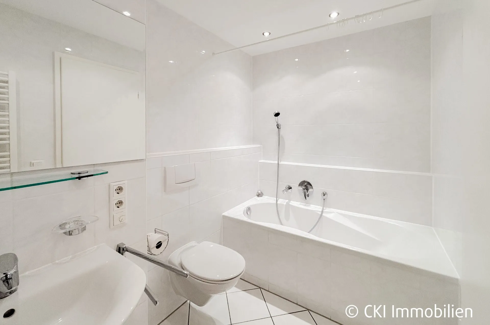 Immobilienangebot - München - Alle - Pasing-Obermenzing! Freie, sehr helle 2-Zi.-ETW mit großem Südbalkon in sehr schöner Wohnlage