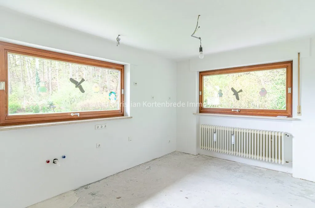 Immobilienangebot - Bobingen - Alle - Wohnen am Schloss in Bobingen! Großer Bungalow mit 7 Zimmer - viel Platz zum Leben und Arbeiten