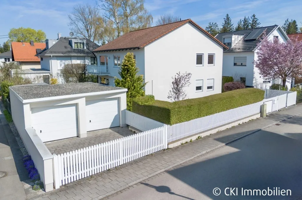 Immobilienangebot - Ottobrunn / Riemerling - Alle - Zweifamilienhaus in ruhiger Wohnlage von Riemerling mit vielfältigen Nutzungsmöglichkeiten