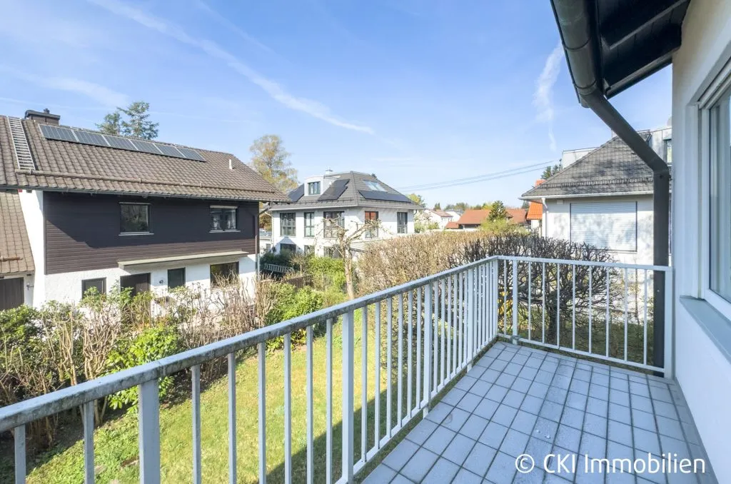 Immobilienangebot - Ottobrunn / Riemerling - Alle - Zweifamilienhaus in ruhiger Wohnlage von Riemerling mit vielfältigen Nutzungsmöglichkeiten