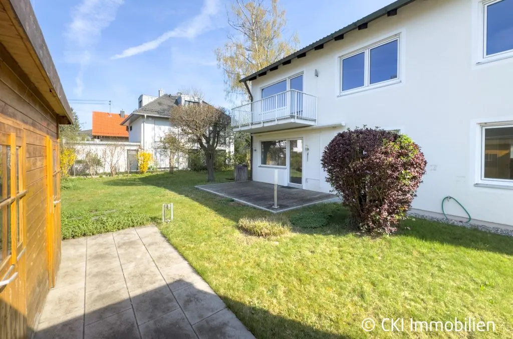 Immobilienangebot - Ottobrunn / Riemerling - Alle - Zweifamilienhaus in ruhiger Wohnlage von Riemerling mit vielfältigen Nutzungsmöglichkeiten