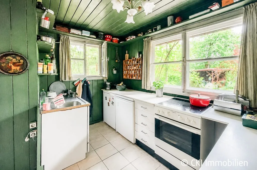 Immobilienangebot - Krailling - Alle - Krailling im Würmtal - Charmantes Isartaler Holzhaus auf sonnigem Südwest-Grundstück mit Potenzial