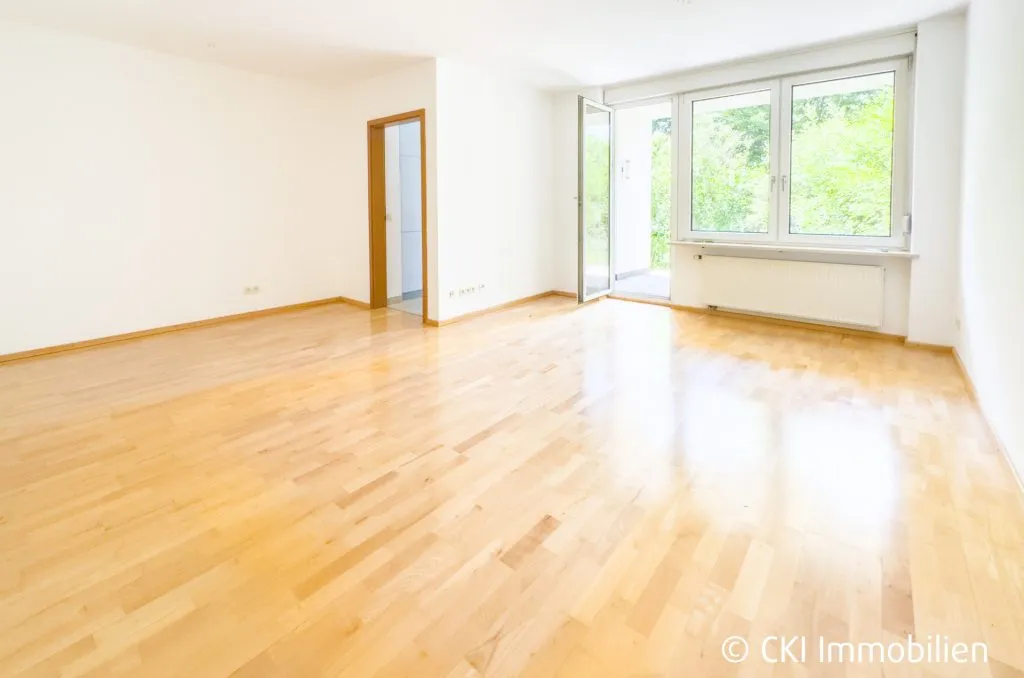 Immobilienangebot - München - Alle - München-Pasing! Freie 2 Zi.-ETW mit
Terrasse und kleinem Garten
in ruhiger Lage