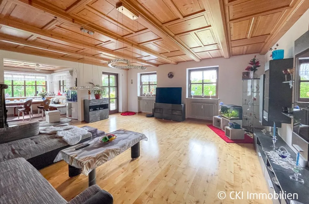 Immobilienangebot - Münsing - Alle - Nähe Starnberger See! Wohnhaus mit 2 vermieteten Wohneinheiten auf großem, sonnigen Grundstück