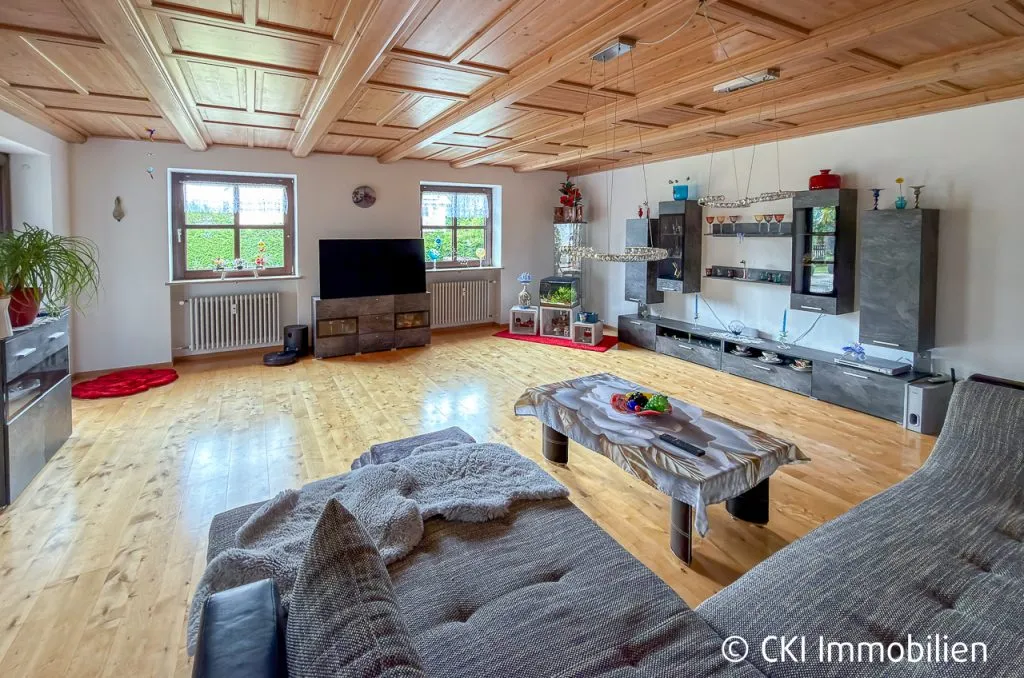 Immobilienangebot - Münsing - Alle - Nähe Starnberger See! Wohnhaus mit 2 vermieteten Wohneinheiten auf großem, sonnigen Grundstück