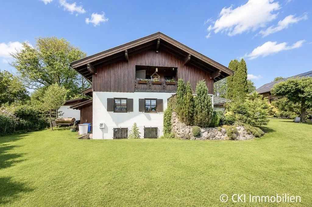 Immobilienangebot - Münsing - Alle - Nähe Starnberger See! Wohnhaus mit 2 vermieteten Wohneinheiten auf großem, sonnigen Grundstück