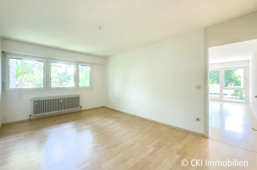 Immobilienangebot - Starnberg - Alle - Starnberg-Söcking! 
Freie 2 Zi.-ETW in ruhiger Lage
mit großem Südbalkon und Schwimmbad