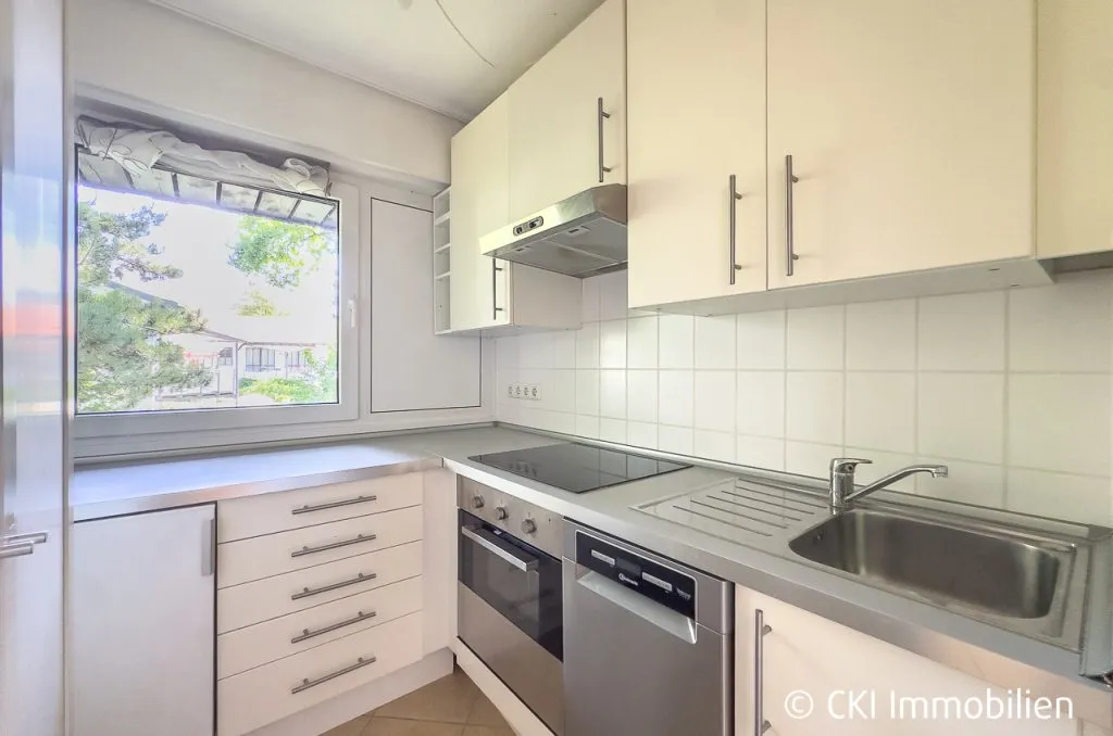 Immobilienangebot - Starnberg - Alle - Starnberg-Söcking! 
Freie 2 Zi.-ETW in ruhiger Lage
mit großem Südbalkon und Schwimmbad