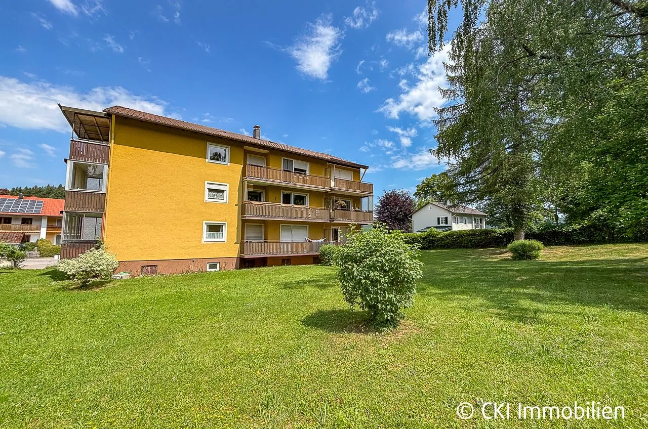 Immobilienangebot - Siegsdorf - Alle - Siegsdorf nahe Chiemsee!
Gepflegte 3-Zi.-ETW auf großzügigem Grundstück in ruhiger Anliegerstraße