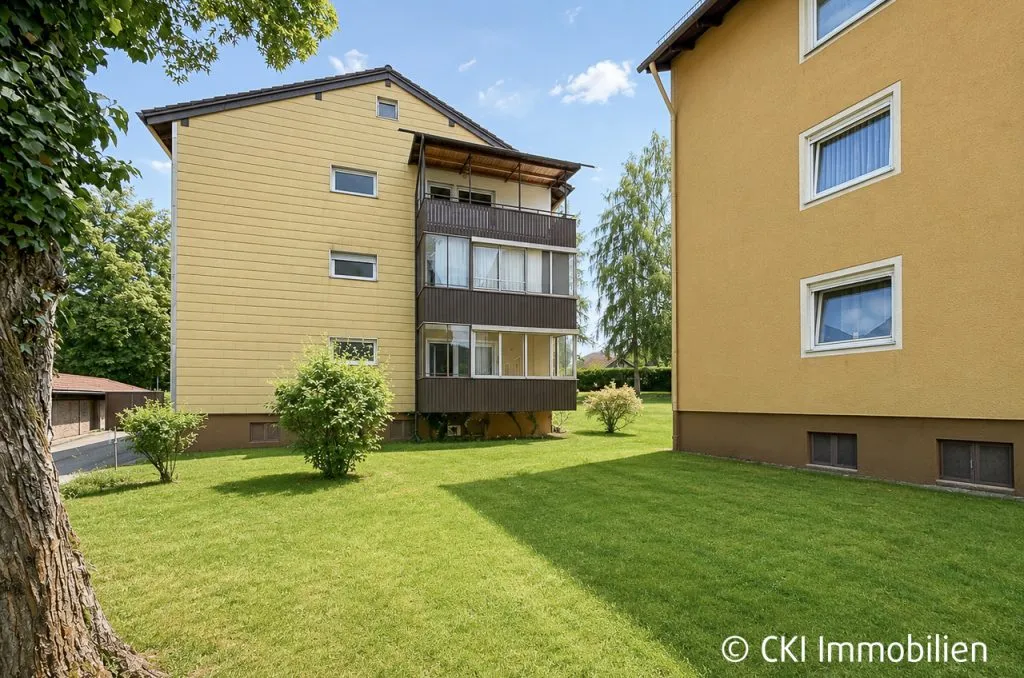 Immobilienangebot - Siegsdorf - Alle - Siegsdorf nahe Chiemsee!
Gepflegte 3-Zi.-ETW auf großzügigem Grundstück in ruhiger Anliegerstraße