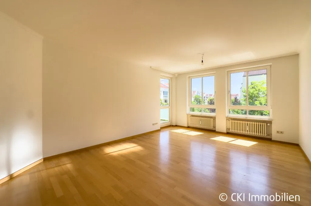 Immobilienangebot - Germering - Alle - Zentrale Lage in Germering! Freie 4 Zi.-ETW mit Südbalkon in parkähnlicher Wohnanlage