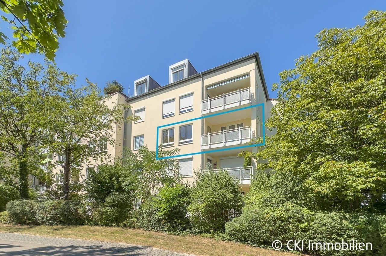 Immobilienangebot - Germering - Alle - Zentrale Lage in Germering! Freie 4 Zi.-ETW mit Essdiele und Südbalkon in parkähnlicher Wohnanlage
