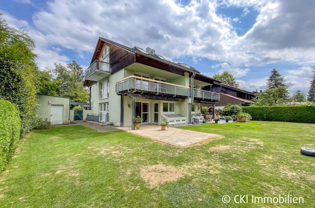 Immobilienangebot - Krailling - Alle - Krailling: Großzügige DHH mit Dachstudio, Hobbyraum & großem Grundstück – provisionsfrei für Käufer