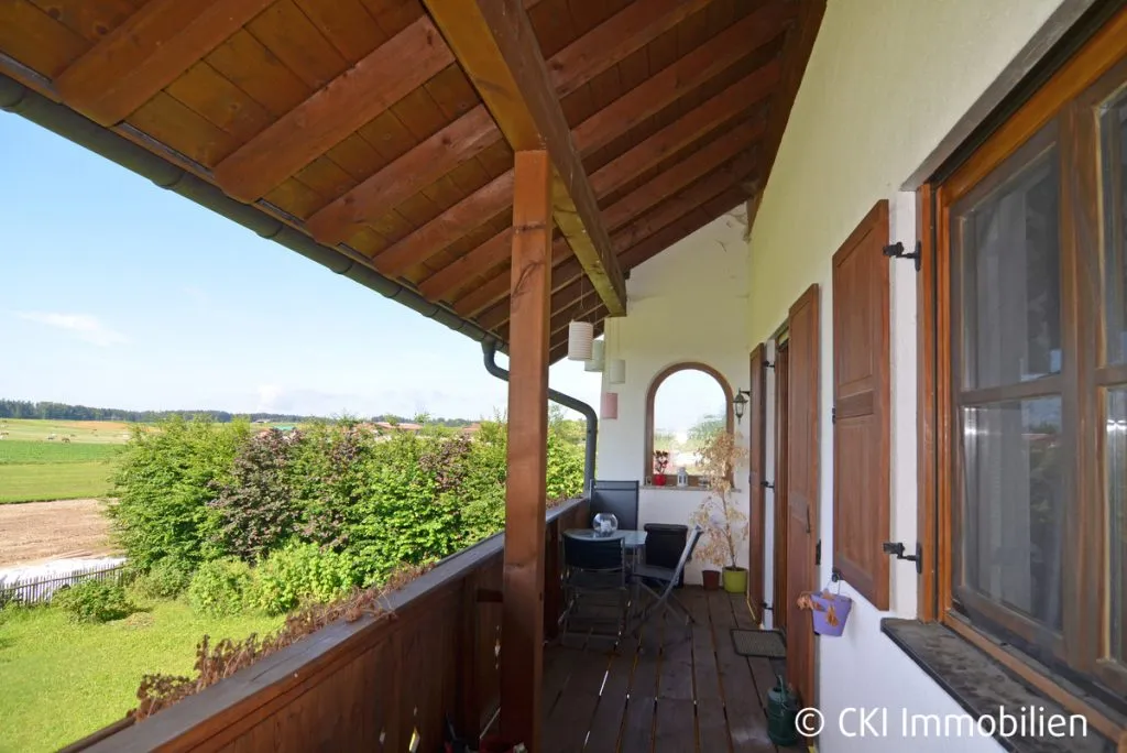 Immobilienangebot - Weßling - Alle - Ländlich Wohnen ohne Infrastruktur in Hochstadt -
4 Zi.-DG-Wohnung mit Südbalkon und freiem Blick