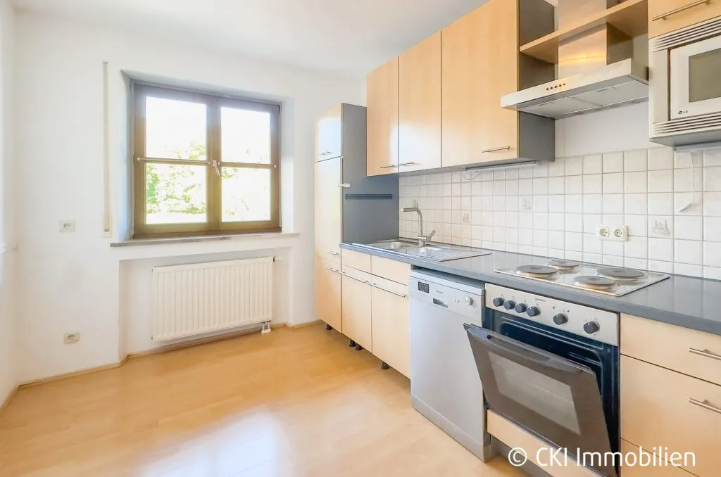 Immobilienangebot - Weßling - Alle - Ländlich Wohnen ohne Infrastruktur in Hochstadt -
4 Zi.-DG-Wohnung mit Südbalkon und freiem Blick