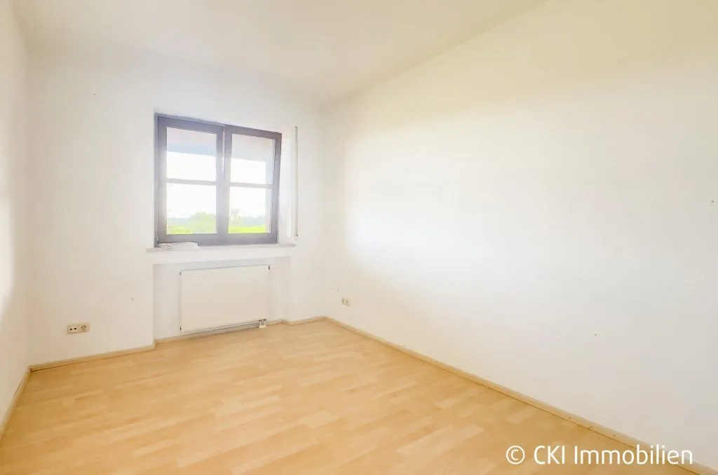 Immobilienangebot - Weßling - Alle - Ländlich Wohnen ohne Infrastruktur in Hochstadt -
4 Zi.-DG-Wohnung mit Südbalkon und freiem Blick