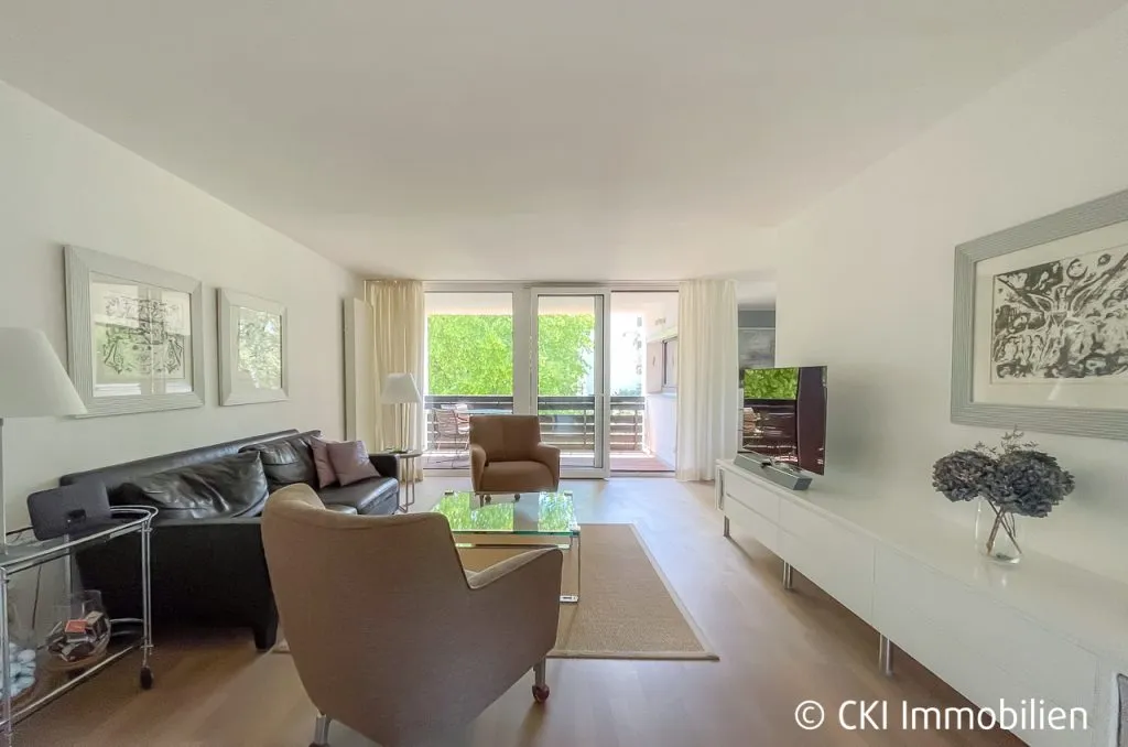 Immobilienangebot - Krailling - Alle - Provisionsfrei für Käufer!
Moderne 3 Zi.-ETW mit Südloggia in sehr ruhiger Ortsrandlage in Krailling