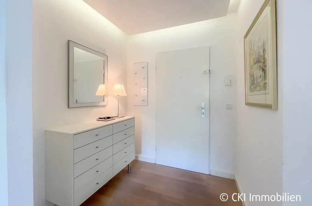 Immobilienangebot - Krailling - Alle - Provisionsfrei für Käufer!
Moderne 3 Zi.-ETW mit Südloggia in sehr ruhiger Ortsrandlage in Krailling
