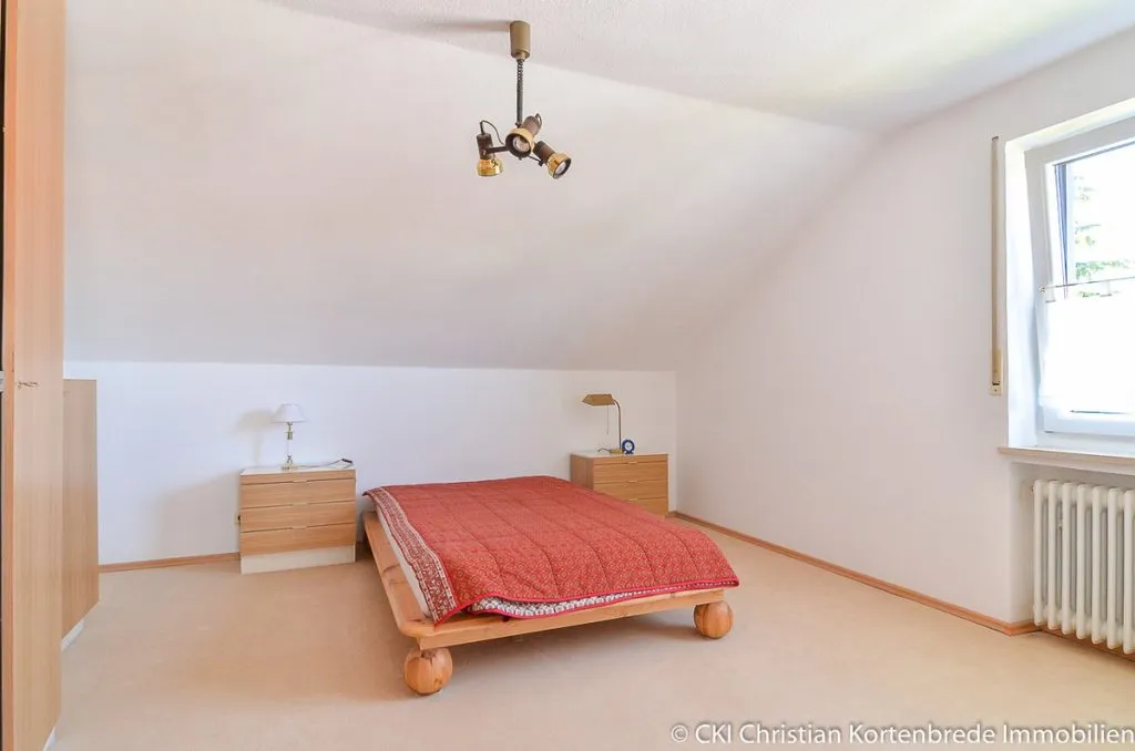 Immobilienangebot - Puchheim - Alle - Wochenendheimfahrer gesucht! Möblierte 2,5 Zi.-DG-Wohnung in Puchheim