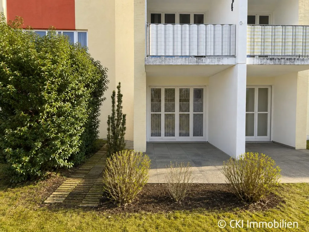 Immobilienangebot - München - Alle - Charmante 2-Zi.-Gartenwohnung mit Terrasse in München-Hadern – ruhig gelegen & nur 600 Meter zur U6!