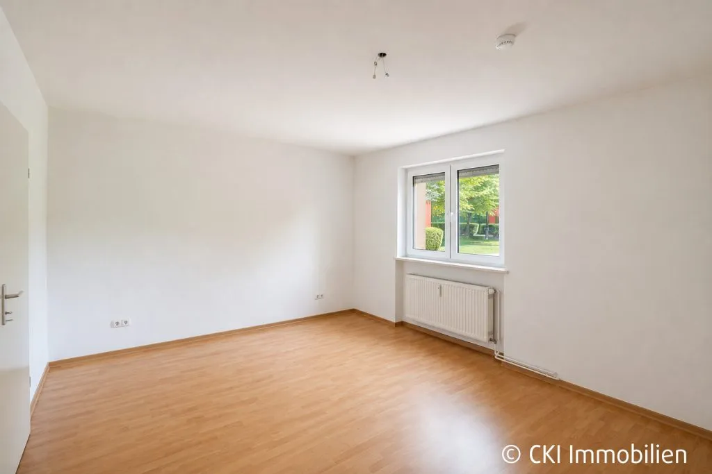 Immobilienangebot - München - Alle - Charmante 2-Zi.-Gartenwohnung mit Terrasse in München-Hadern – ruhig gelegen & nur 600 Meter zur U6!