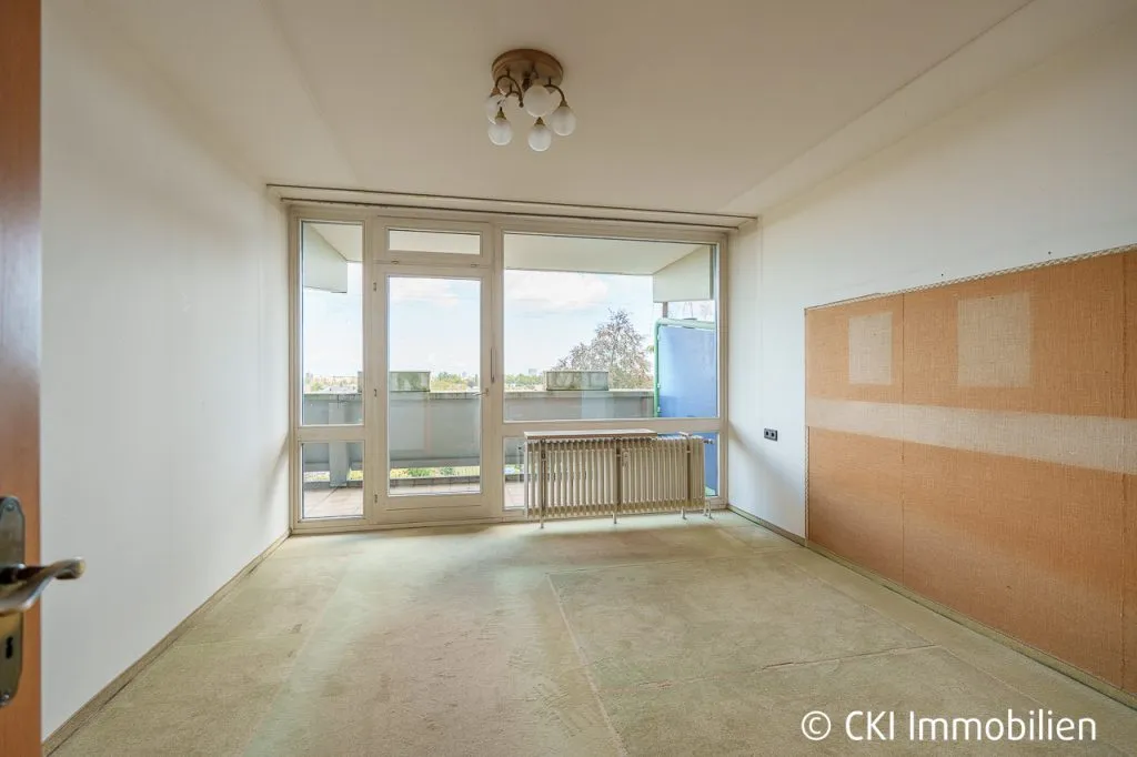 Immobilienangebot - München - Alle - 3 Zi.-ETW mit 2 Balkonen und 
viel Potenzial in Mü.-Sendling!