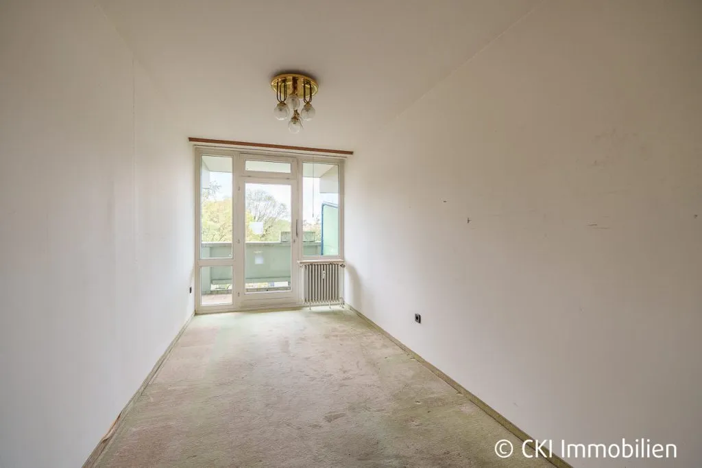 Immobilienangebot - München - Alle - 3 Zi.-ETW mit 2 Balkonen und 
viel Potenzial in Mü.-Sendling!