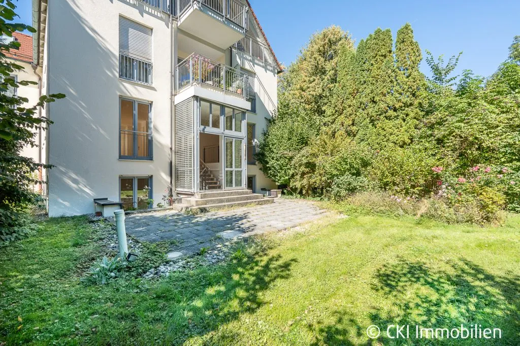 Immobilienangebot - Krailling - Alle - Großzügige Maisonette-Wohnung mit zwei taghellen Hobbyräumen und Zugang zur Würm in Krailling