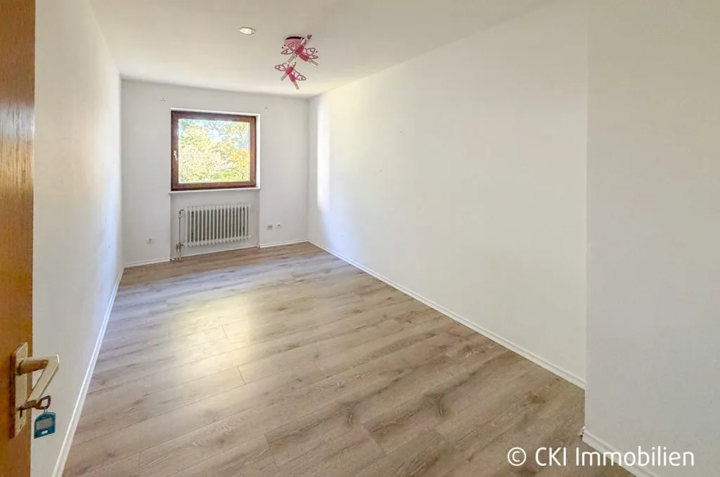 Immobilienangebot - Planegg - Alle - Planegg im Würmtal! Reihenmittelhaus mit viel Platz für Familien in zentraler Lage