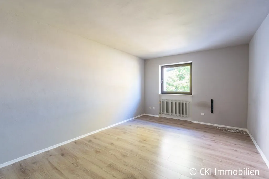 Immobilienangebot - Planegg - Alle - Planegg im Würmtal! Reihenmittelhaus mit viel Platz für Familien in zentraler Lage