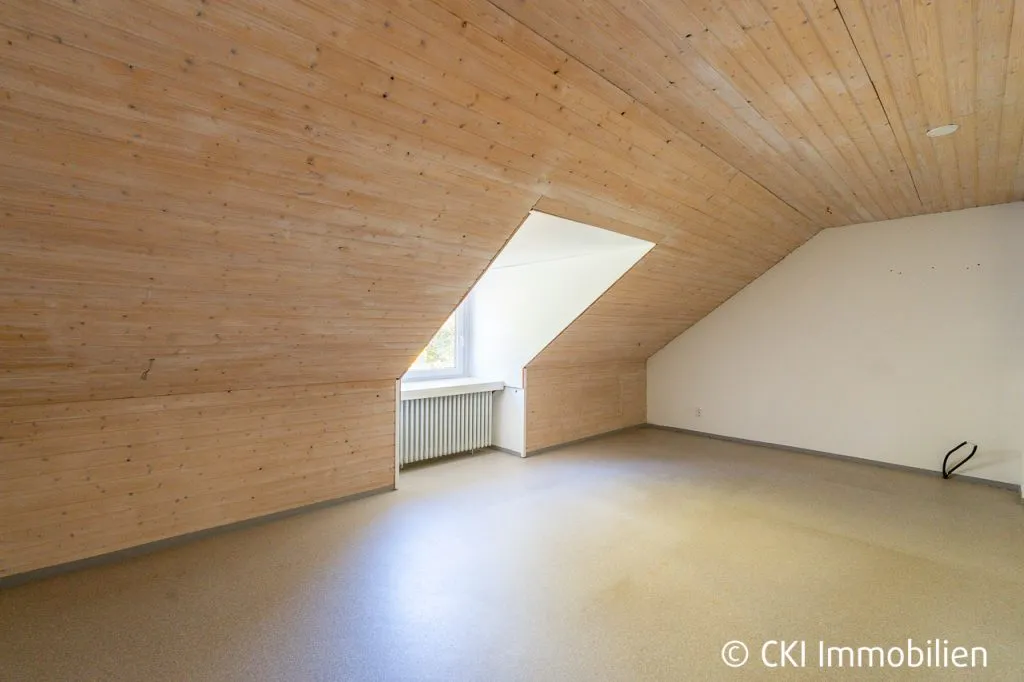 Immobilienangebot - Planegg - Alle - Planegg im Würmtal! Reihenmittelhaus mit viel Platz für Familien in zentraler Lage
