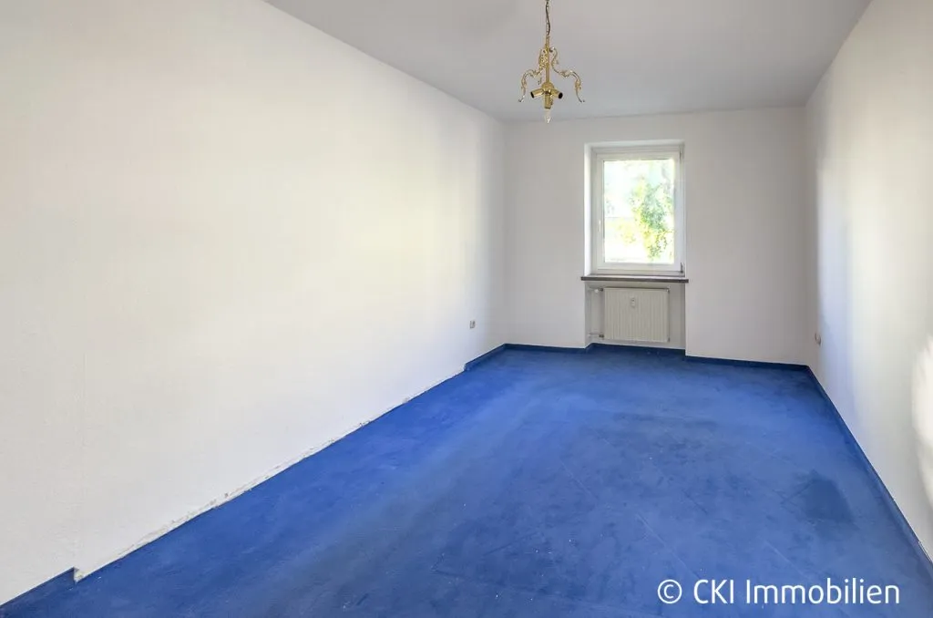 Immobilienangebot - München - Alle - München-Laim! 
Freie, renovierungsbedürftige
3 Zi.-Wohnung mit Ostbalkon