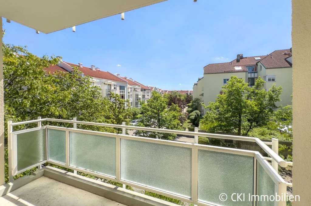 Immobilienangebot - Germering - Alle - Zentrale Lage in Germering! 
Freie 4 Zi.-ETW 
mit Wohndiele und Südbalkon
in gepflegter Wohnanlage