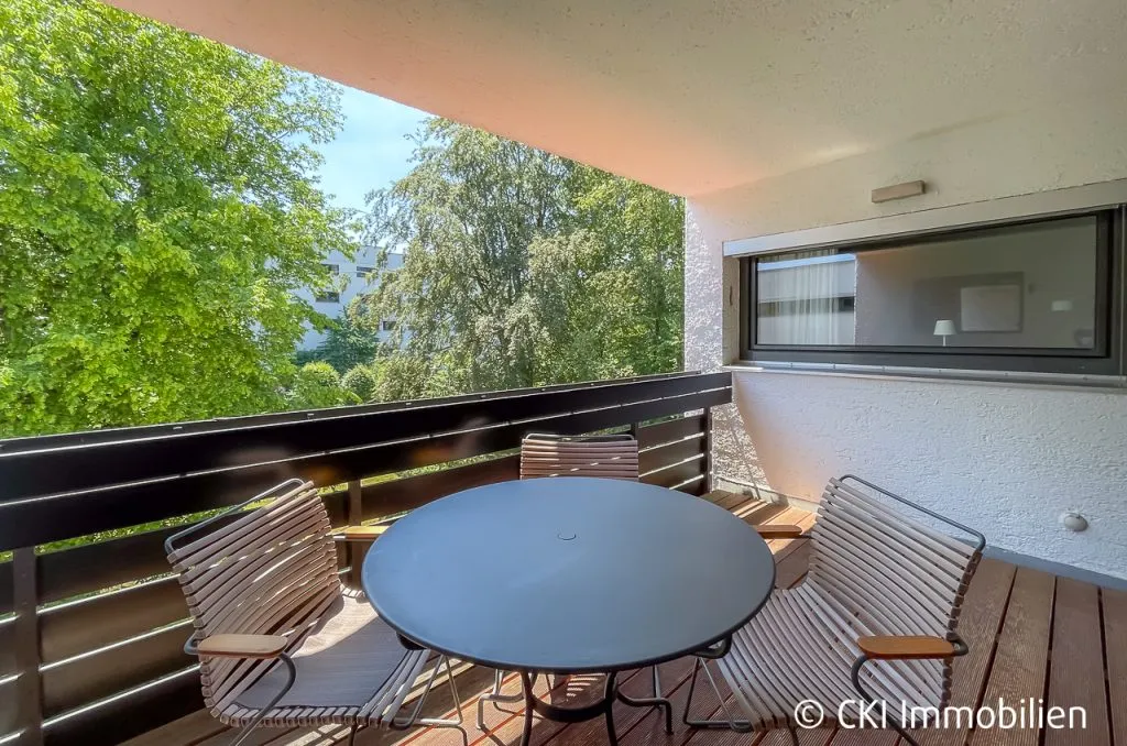 Immobilienangebot - Krailling - Alle - Provisionsfrei für Käufer!
Moderne 3 Zi.-ETW mit Südloggia in sehr ruhiger Ortsrandlage in Krailling