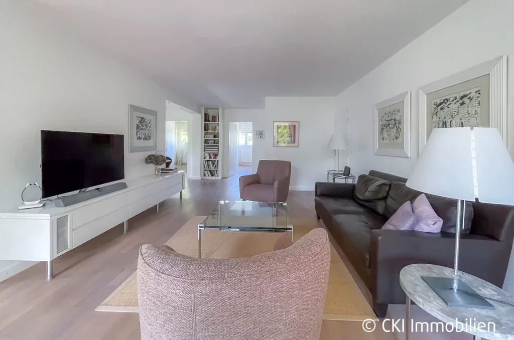 Immobilienangebot - Krailling - Alle - Provisionsfrei für Käufer!
Moderne 3 Zi.-ETW mit Südloggia in sehr ruhiger Ortsrandlage in Krailling